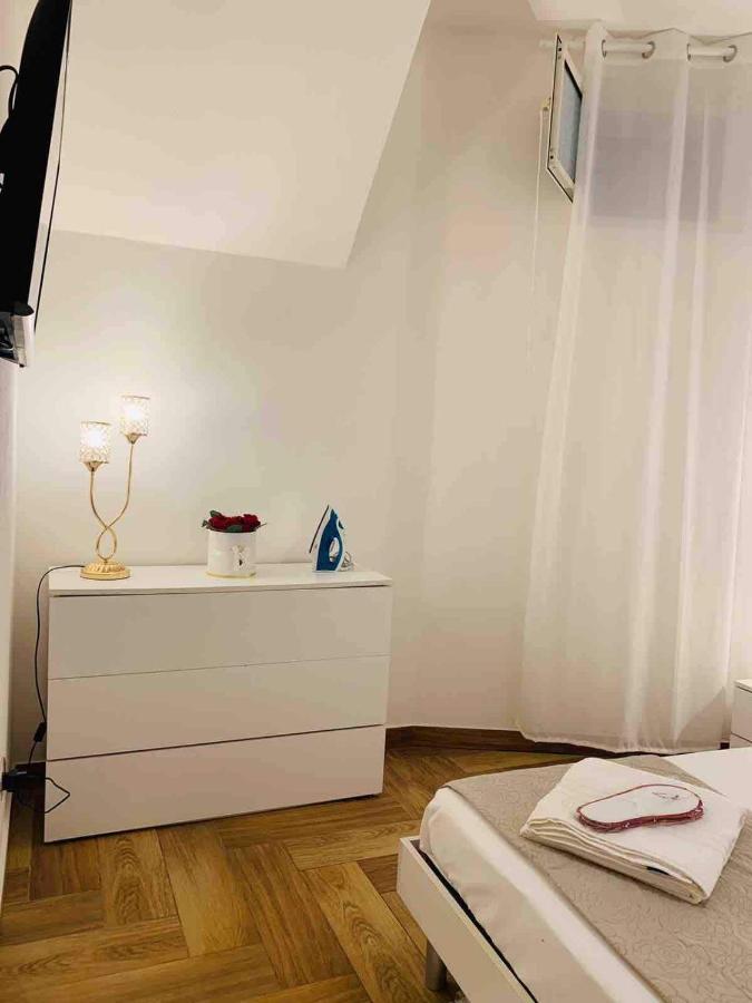 Ferienwohnung Dimora Napoli Centrale Exterior foto